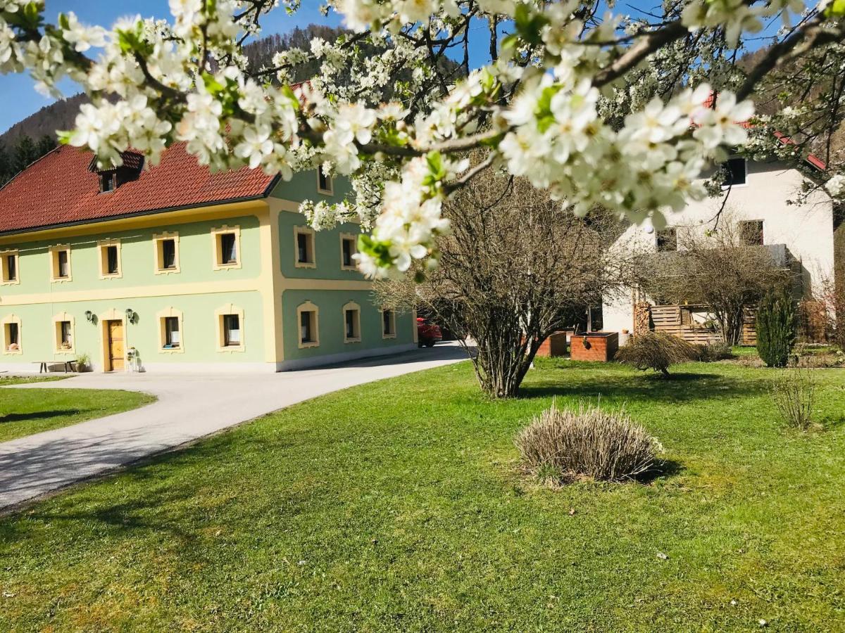 Apartment Mona'S Home Sankt Pankraz Exterior photo